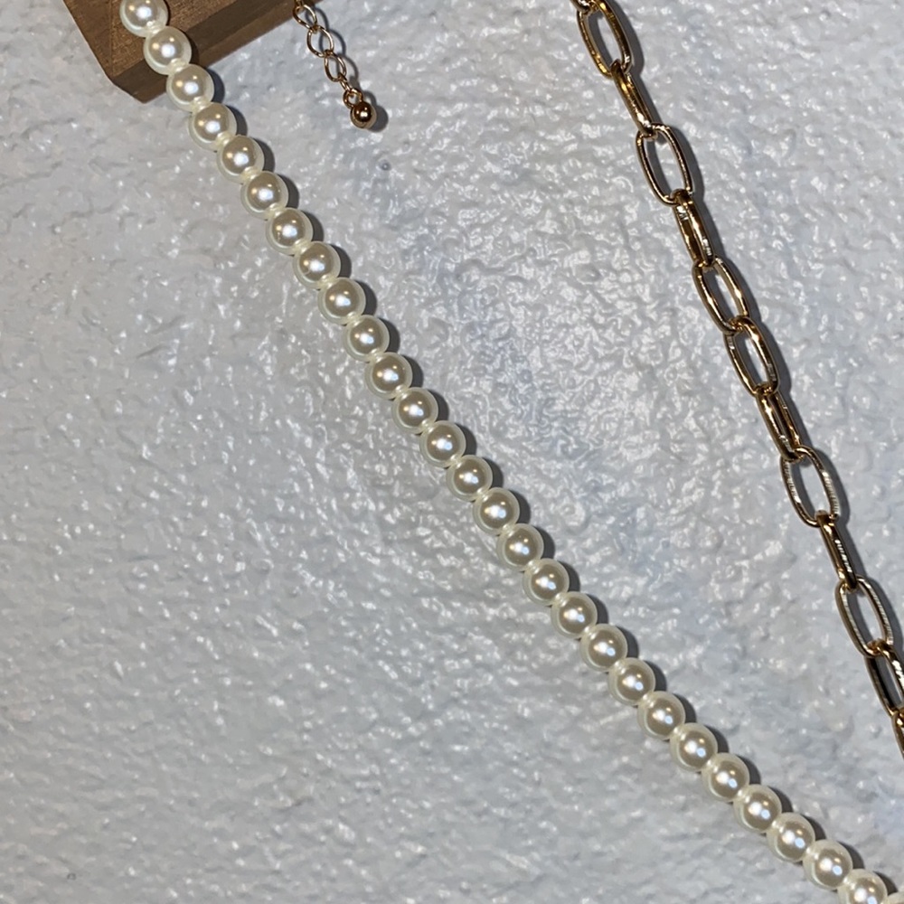 Tilly’s Pearl Coin Necklace - Picture 4 of 4